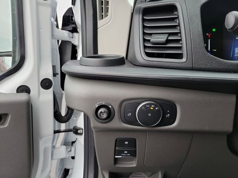 New 2026 Ford Transit 250 148 Medium Roof image 23