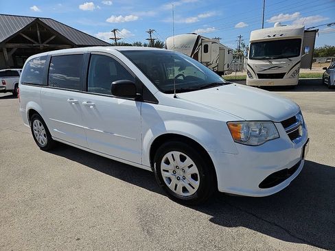 Used 2016 Dodge Grand Caravan SE w/ Quick Order Package 29E SE FWD image 10
