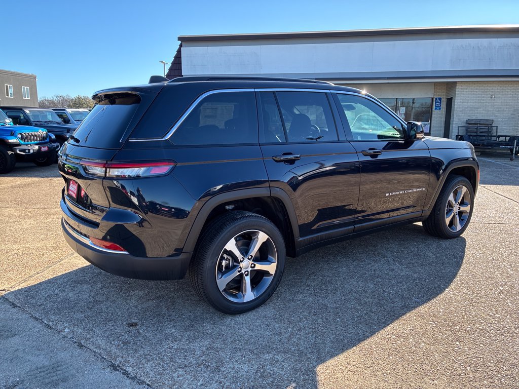 New 2024 Jeep Grand Cherokee Limited 4xe w/ Luxury Tech Group II AWD/4WD image 9