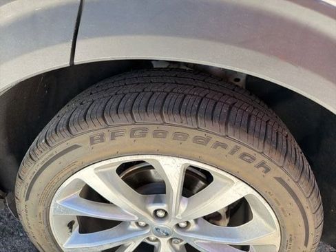 Used 2021 Ford Explorer Platinum w/ Equipment Group 601A image 4