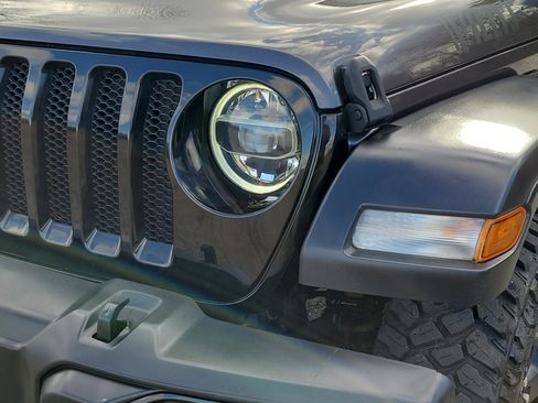 Used 2021 Jeep Wrangler Unlimited Sport image 9