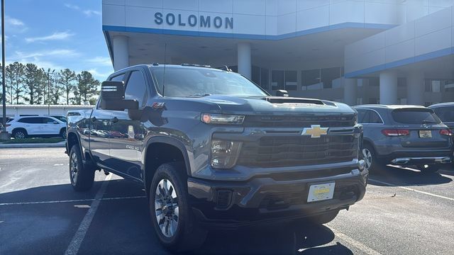 Used 2025 Chevrolet Silverado 2500 Custom w/ Custom Value Package AWD/4WD image 1