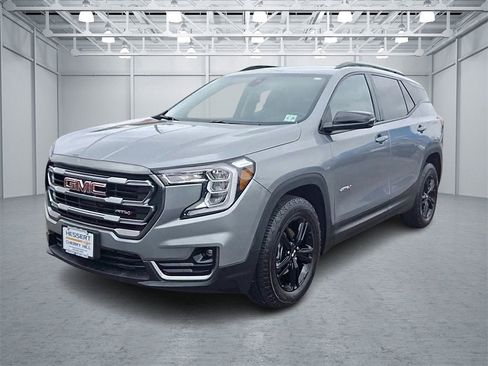 Certified 2023 GMC Terrain AT4 image 5