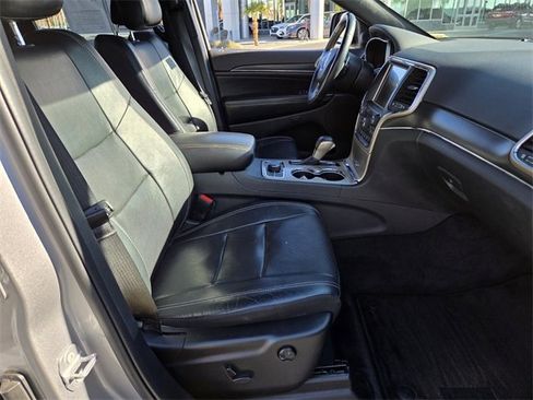 Used 2017 Jeep Grand Cherokee Limited w/ Luxury Group II image 15
