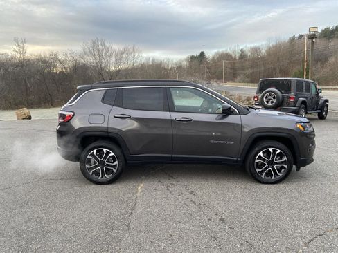 Used 2023 Jeep Compass Limited image 6