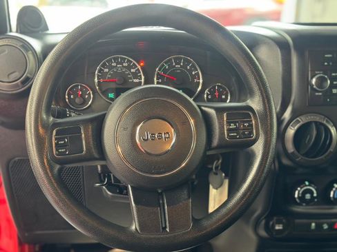 Used 2013 Jeep Wrangler Unlimited Sport image 14