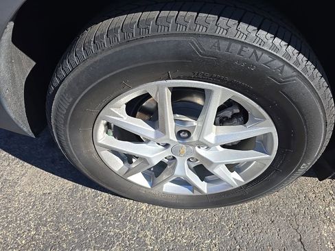 Used 2023 Chevrolet Equinox LT image 13