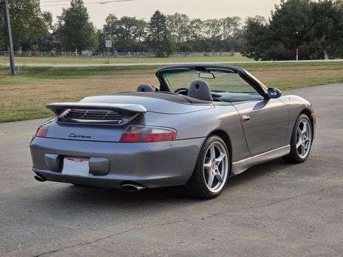 Used 2004 Porsche 911 Carrera image 4