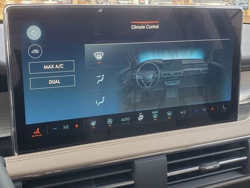 Certified 2024 Lincoln Corsair AWD w/ Equipment Group 101A image 19