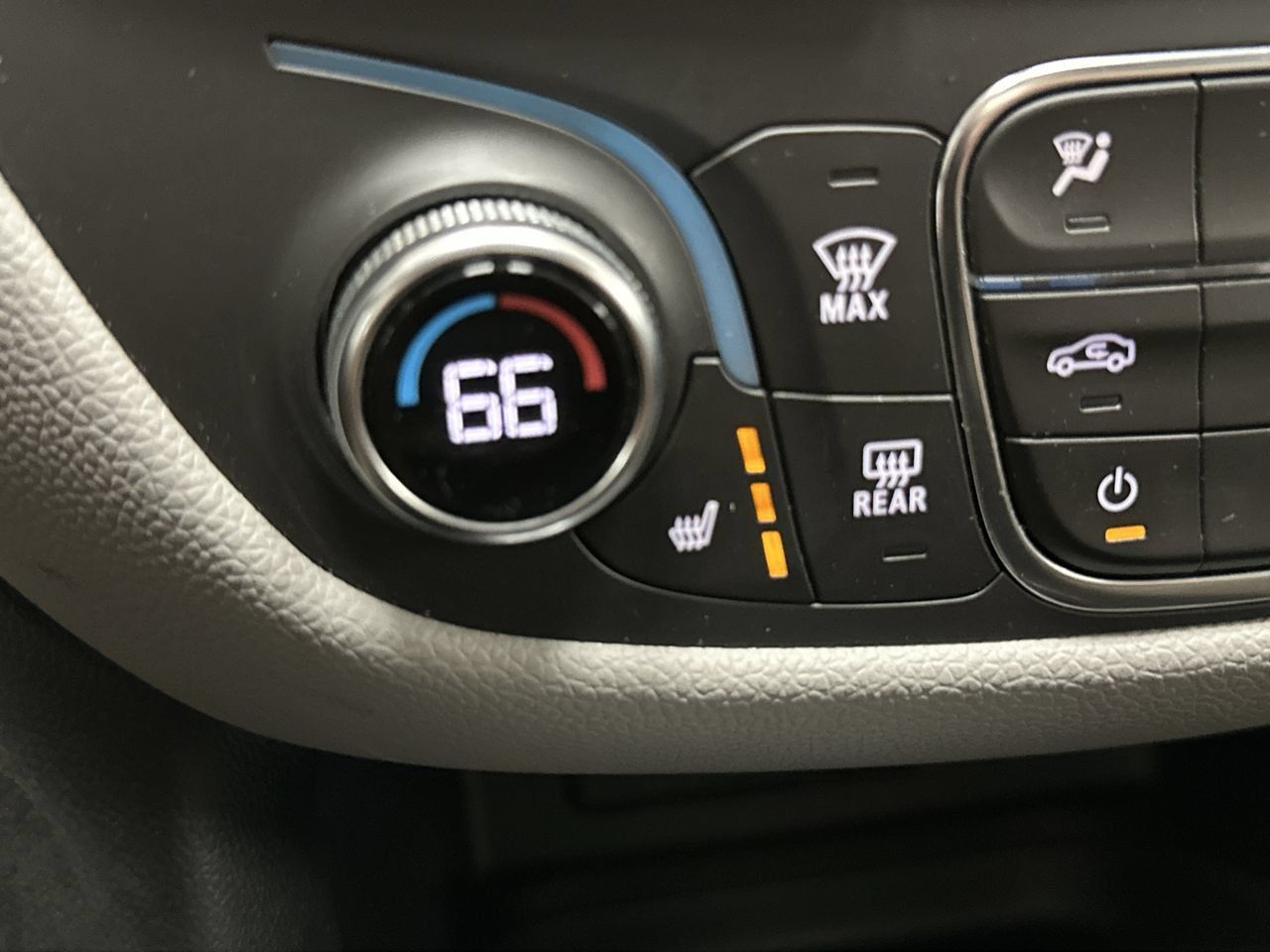 Used 2019 Chevrolet Equinox LT w/ LT True North Edition AWD/4WD image 41