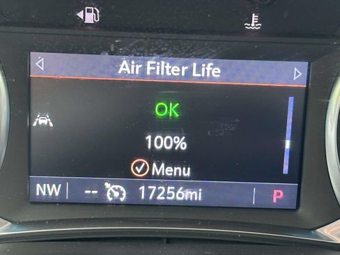 Used 2023 Chevrolet Traverse LT w/ LPO, Floor Liner Package AWD/4WD image 41