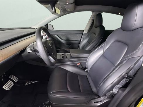 Used 2022 Tesla Model Y Performance image 17
