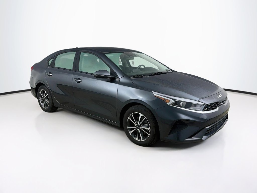 Certified 2023 Kia Forte LXS w/ LXS Technology Package FWD image 3
