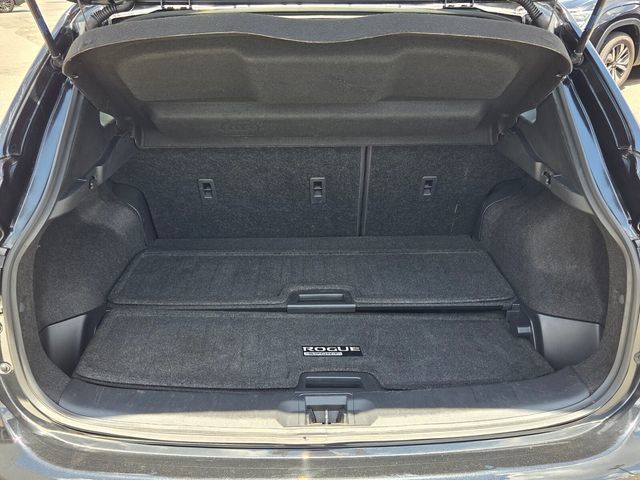 Used 2020 Nissan Rogue Sport SV AWD/4WD image 13