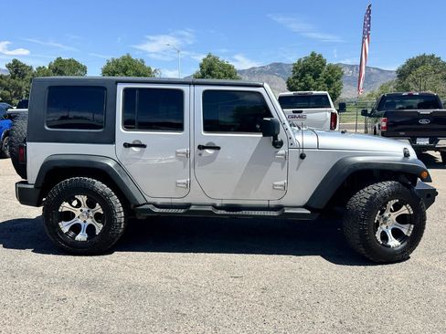 Used 2009 Jeep Wrangler Unlimited X w/ Trailer Tow Group AWD/4WD image 7