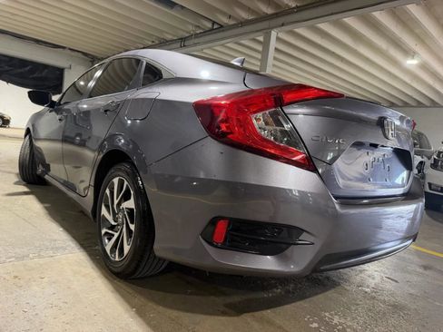 Used 2017 Honda Civic EX image 3