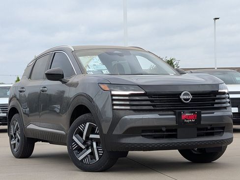 New 2026 Nissan Kicks SV FWD image 1