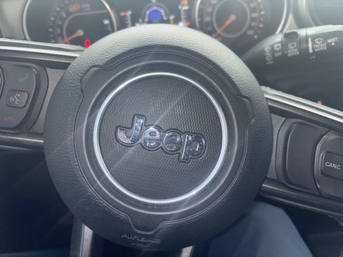 Used 2020 Jeep Wrangler Unlimited Sport S image 11