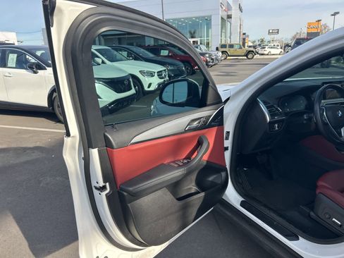 Used 2022 BMW X4 xDrive30i w/ Convenience Package image 19