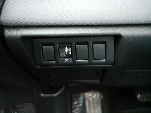 Used 2022 Subaru Outback Premium image 27