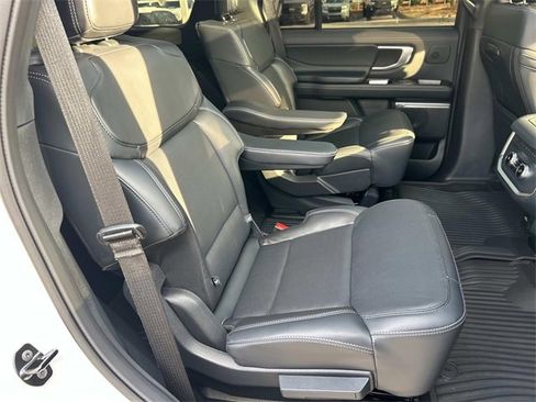 Used 2025 Ford Expedition Platinum w/ Stealth Performance Package image 30