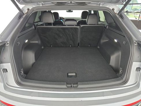 Used 2025 Volkswagen Atlas Cross Sport SE image 31