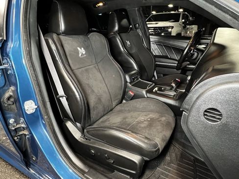 Used 2022 Dodge Charger Scat Pack image 4
