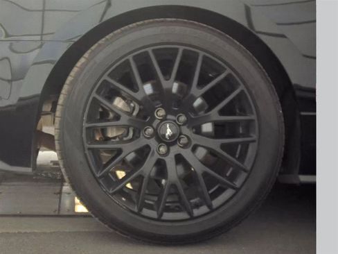 Used 2018 Ford Mustang Coupe image 10