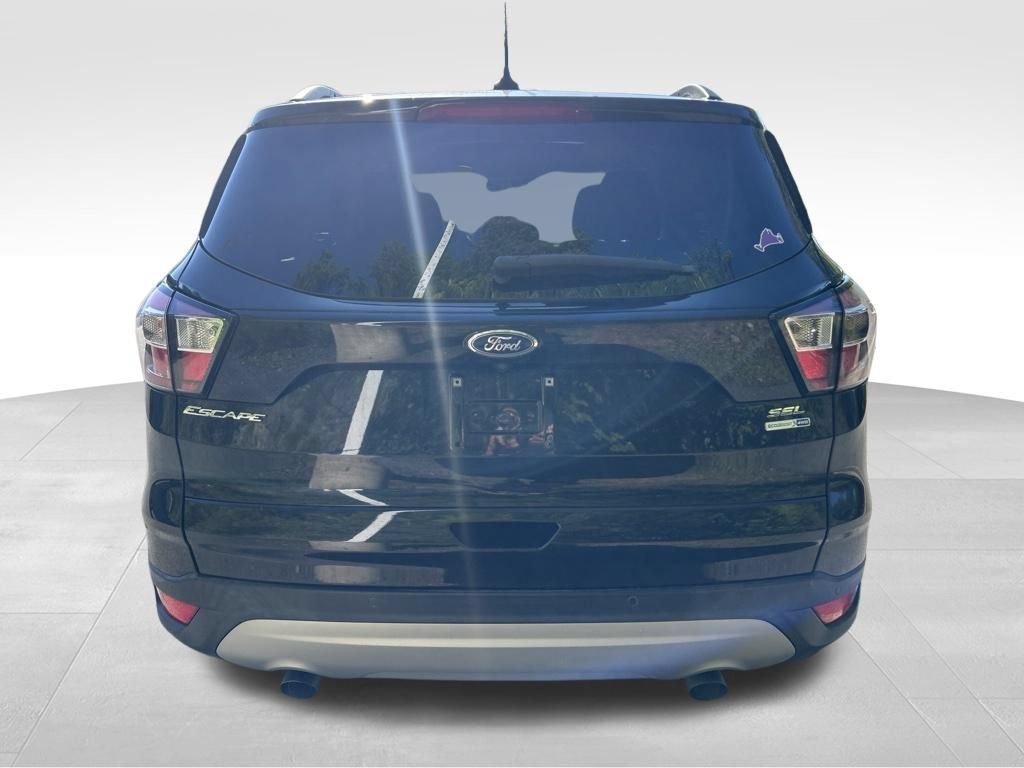 Used 2018 Ford Escape SEL AWD/4WD image 4