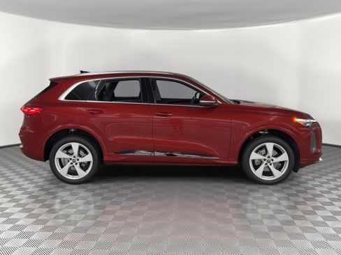 Used 2025 Audi Q5 Premium Plus AWD/4WD image 8