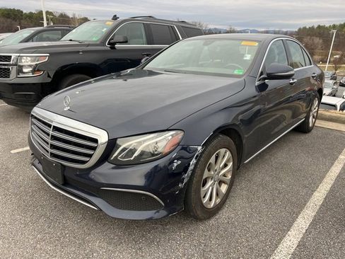 Used 2017 Mercedes-Benz E 300 4MATIC image 1