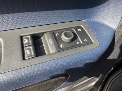 New 2025 Volkswagen ID. Buzz Pro S image 30