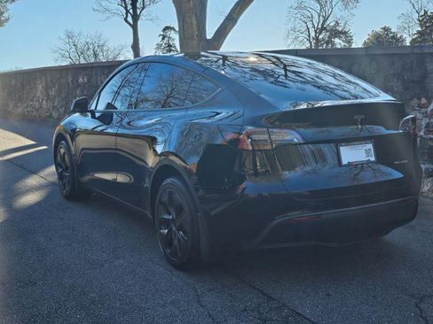 Used 2024 Tesla Model Y Long Range AWD/4WD image 13