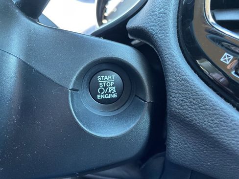 Used 2021 Jeep Compass Latitude image 21