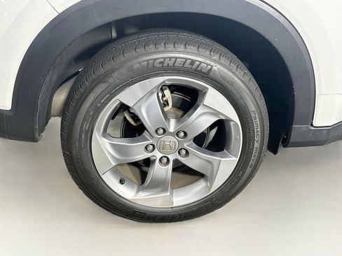 Used 2018 Honda HR-V LX image 11