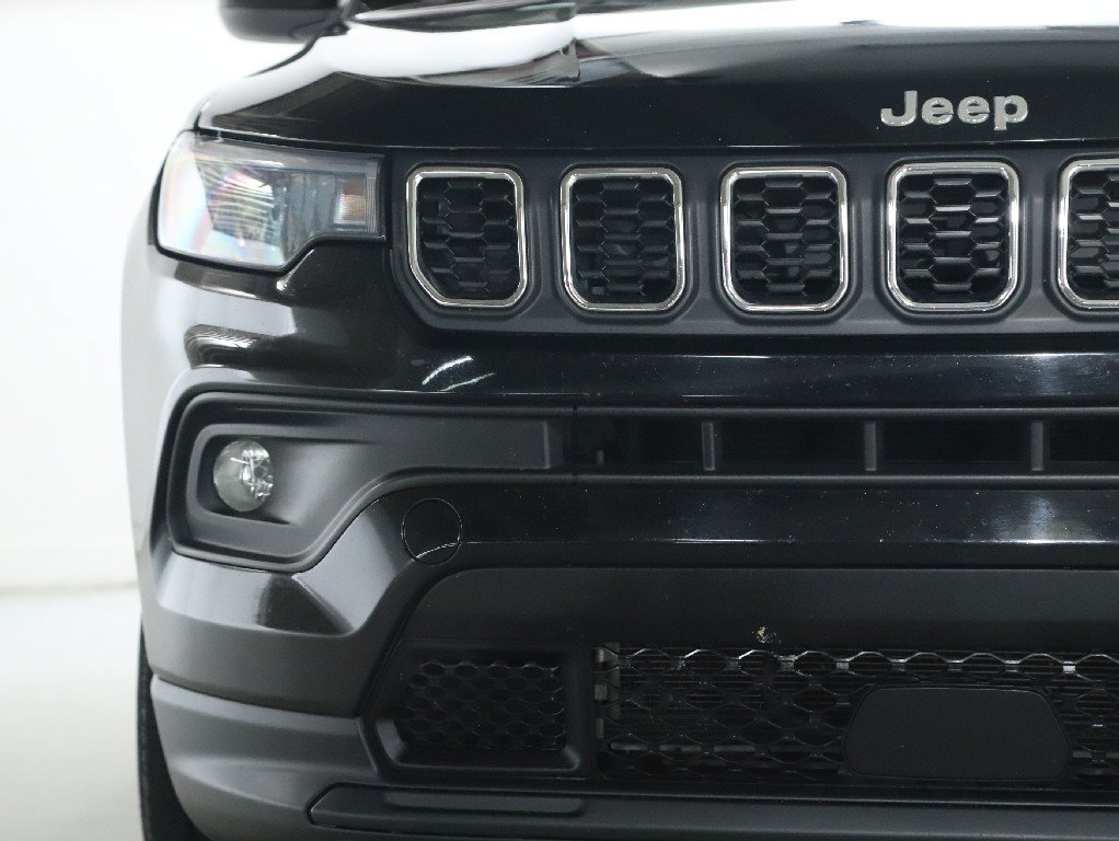 Used 2024 Jeep Compass Latitude AWD/4WD image 8