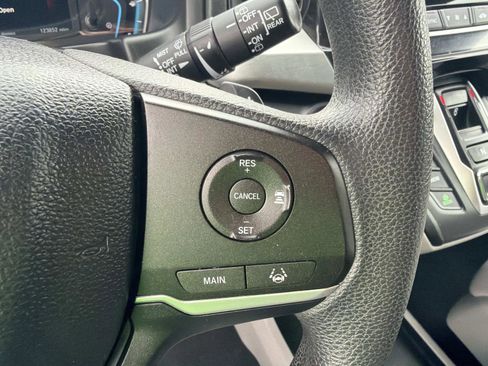 Used 2018 Honda Odyssey EX image 8