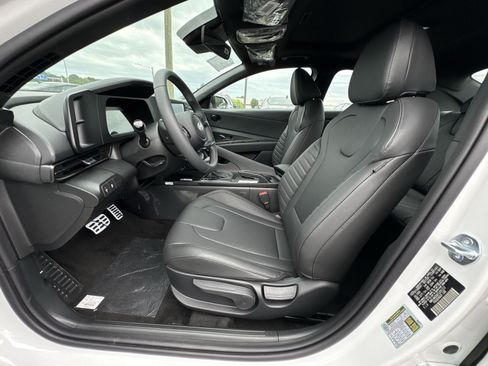 New 2026 Hyundai Elantra SEL Sport FWD image 13