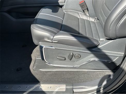 New 2026 Ford F250 Platinum image 35