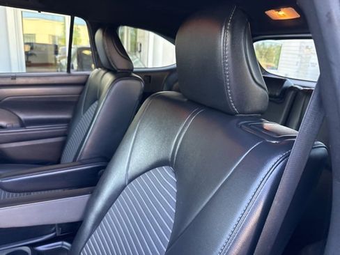 Used 2022 Toyota Highlander XSE image 18