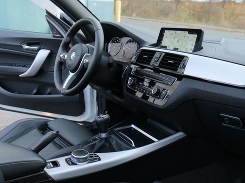 Used 2018 BMW M240i M240i 2dr Convertible image 27