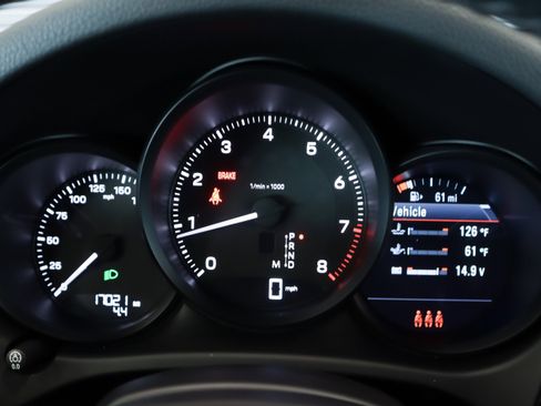 Certified 2024 Porsche Macan AWD/4WD image 14