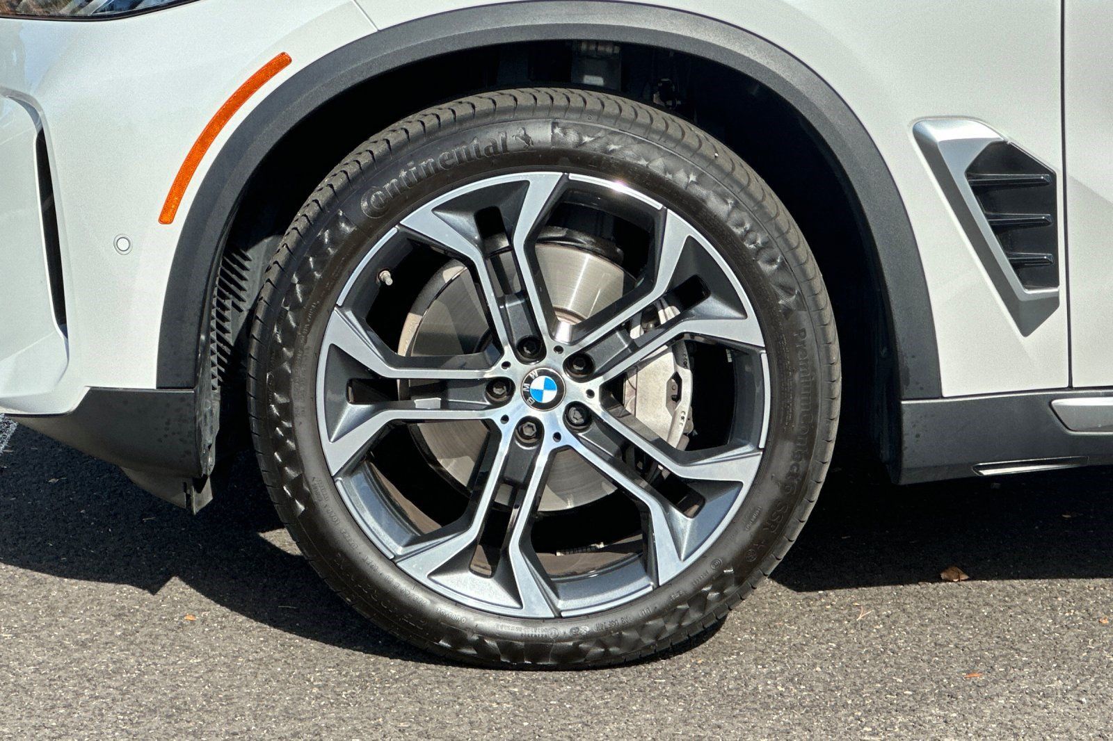 Used 2026 BMW X5 xDrive40i AWD/4WD image 38