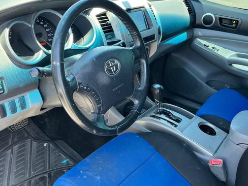 Used 2006 Toyota Tacoma PreRunner RWD image 16