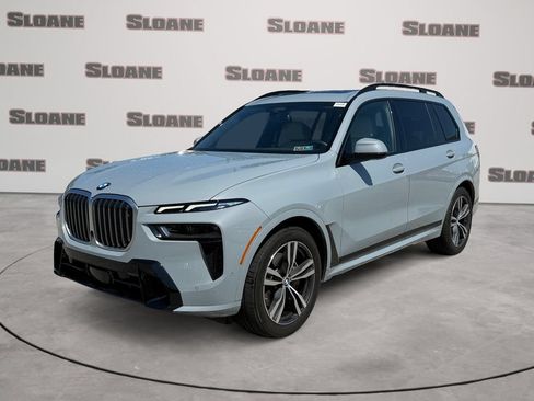 Used 2024 BMW X7 xDrive40i w/ Executive Package AWD/4WD image 1