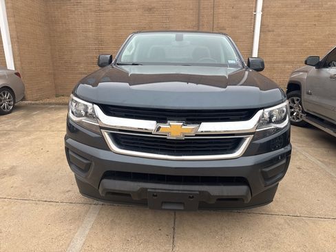 Used 2019 Chevrolet Colorado LT image 2