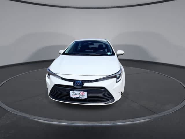 Used 2023 Toyota Corolla LE w/ LE Convenience Package FWD image 3
