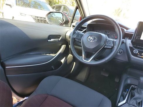 Used 2024 Toyota Corolla SE image 9