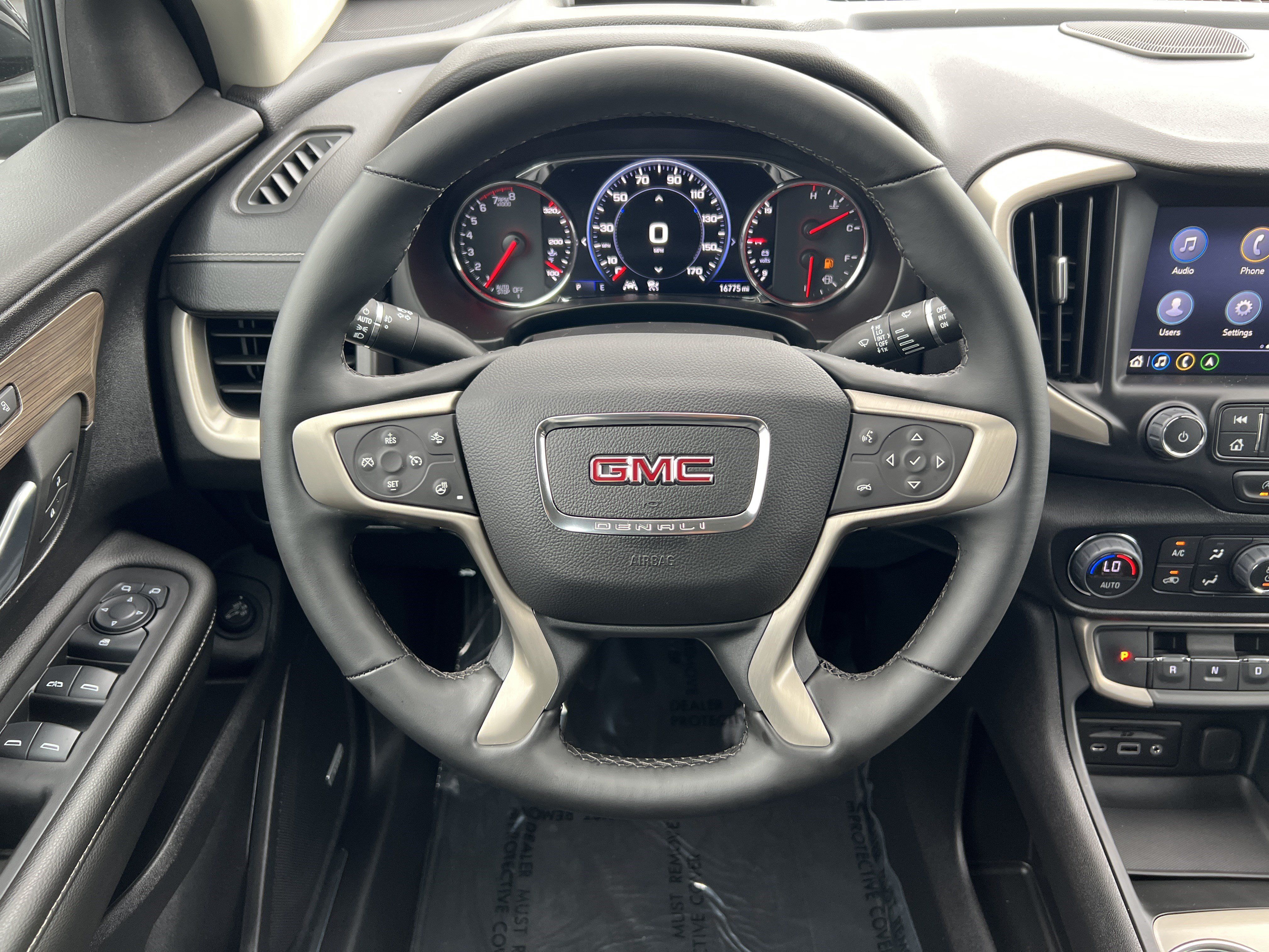 Used 2024 GMC Terrain Denali w/ Black Diamond Edition AWD/4WD image 26