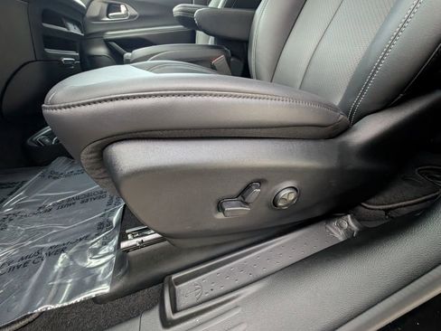 New 2026 Chrysler Voyager LX FWD image 15